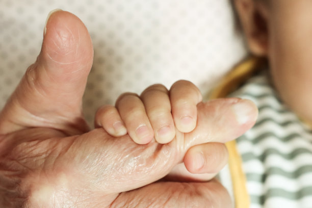 曾孙和祖母图片下载