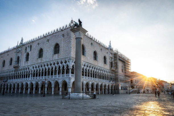 杜卡莱宫和日出图片下载