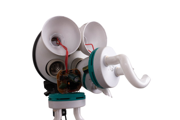 破碎的工作室灯孤立在白色背景上图片下载