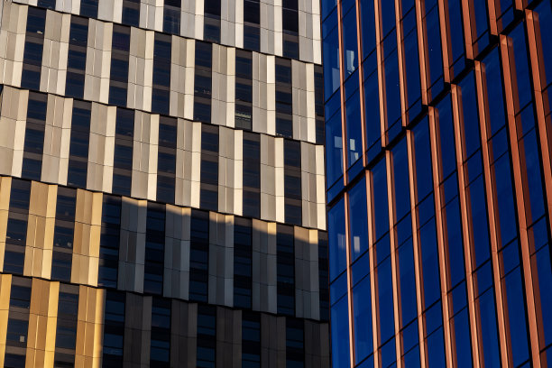 两个现代建筑立面交叉的抽象视图-马萨诸塞州剑桥图片下载