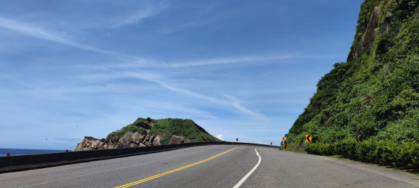由于北海岸位于东北季风的切入面，多年来受到风蚀和海蚀，形成了海蚀地貌和奇石怪石等各种特殊地貌图片下载