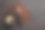 烘培的咖啡豆和磨碎的咖啡在滤芯架图片下载