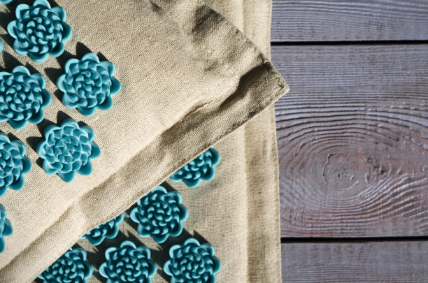 在垫子上按摩。特写图片下载