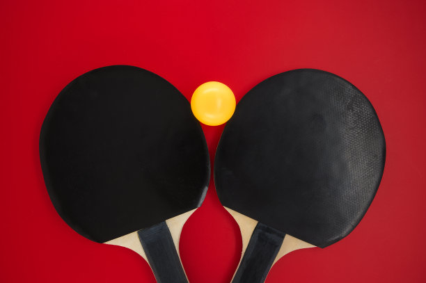 两个乒乓球架图片下载