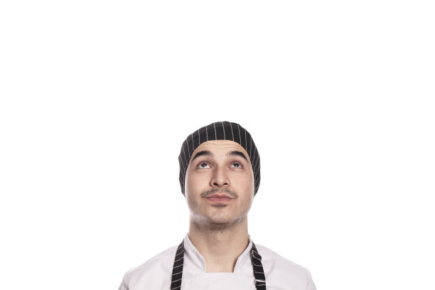 年轻的厨师抬头仰望图片下载