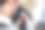 婚礼花束在新郎手中图片下载