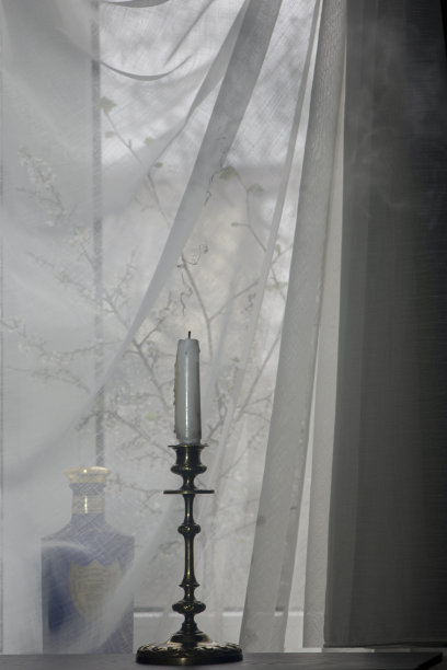 家居用品构成了和谐的节日气氛。图片下载