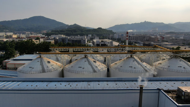 工业园区、工厂原料储备塔图片下载