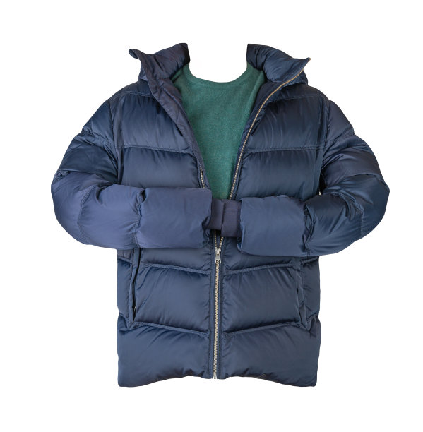 羽绒服和毛衣孤立在白色背景图片下载