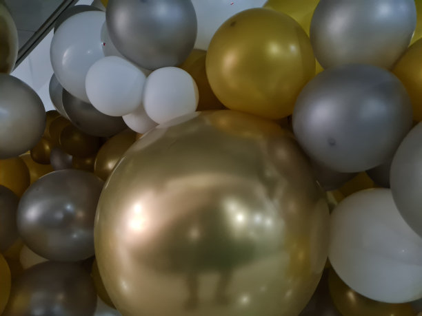 生日派对用的彩色气球图片下载