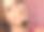 美丽的年轻女子应用化妆品粉产品与化妆竹刷，美容，化妆和护肤化妆品模型的脸肖像在粉红色的背景图片下载