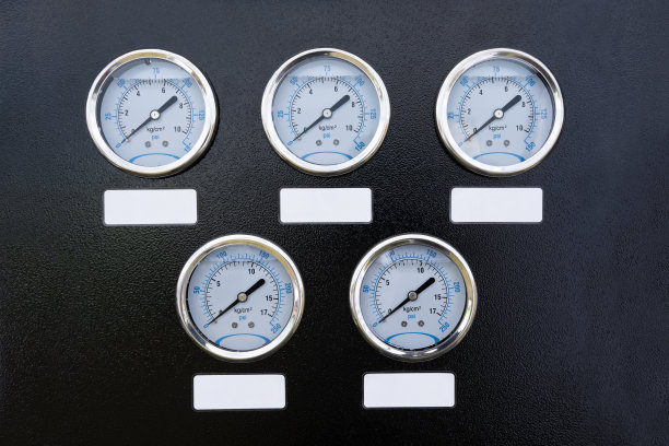 机械压力表。传统的测量压力的仪器。图片下载