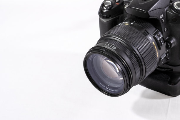 白色背景的单反相机图片下载