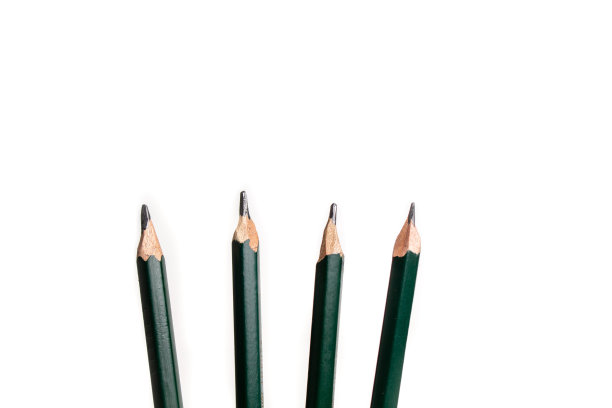 一组铅笔在白色背景与文字空间图片下载