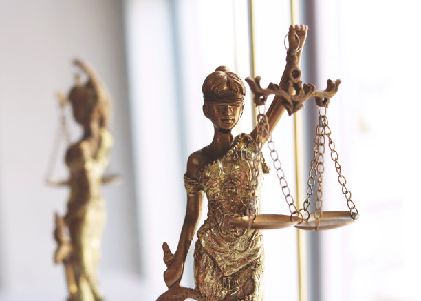 忒弥斯雕像，法律和正义的象征图片下载
