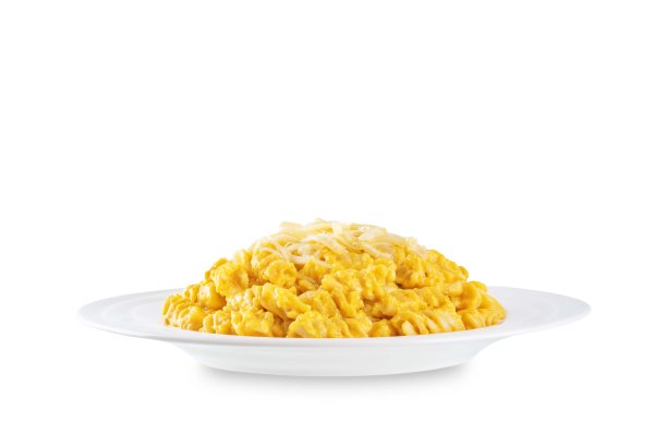 白色背景的南瓜奶油酱意面图片下载