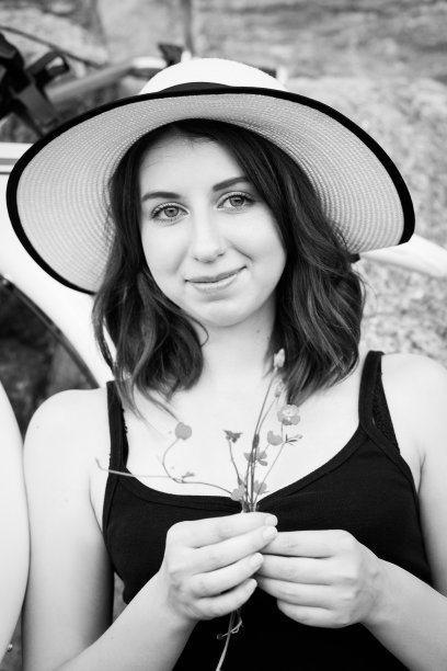 漂亮的女孩微笑图片下载