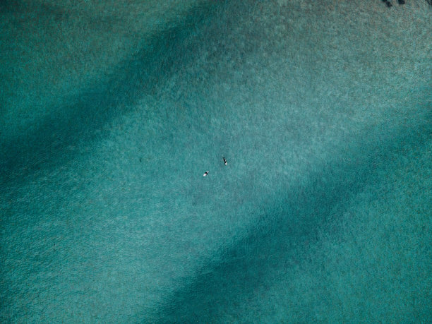 挪威罗弗敦群岛Unstad海滩冲浪者图片下载