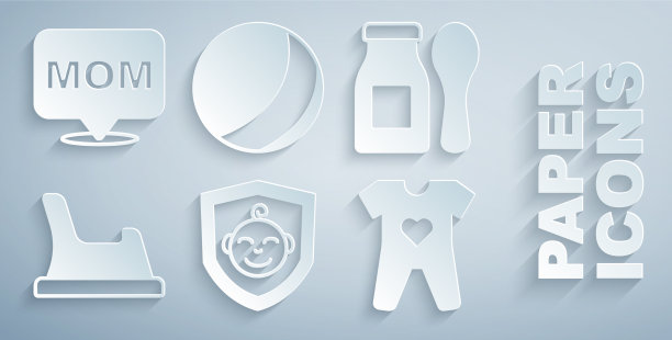 用勺子把奶瓶里的酸奶放在宝宝身上图片下载