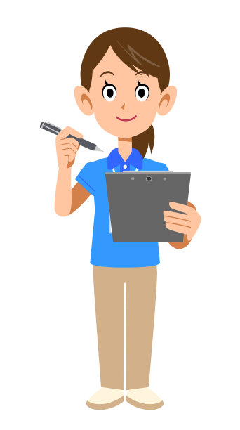 一名身穿短袖polo衫、佩戴名牌的女职员填写文件图片下载