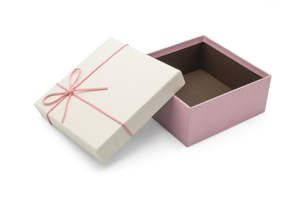 粉色礼盒和皮革丝带蝴蝶结孤立在白色背景与剪接路径使用的情人节，快乐的妇女节，母亲节，生日，婚礼，圣诞节。图片下载