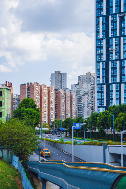 黄昏的现代城市图片下载