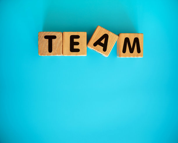 团队合作概念与字母积木图片下载
