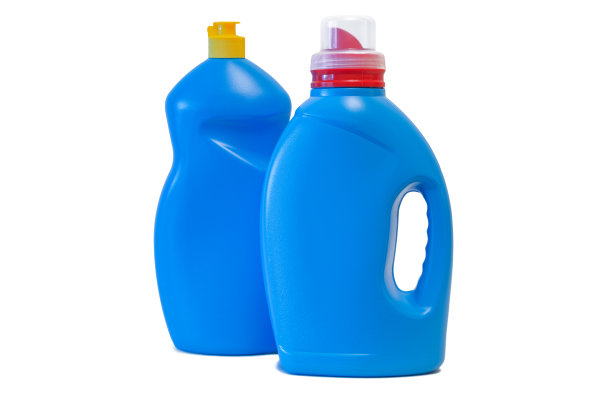 两个洗衣液瓶隔离在白色。图片下载