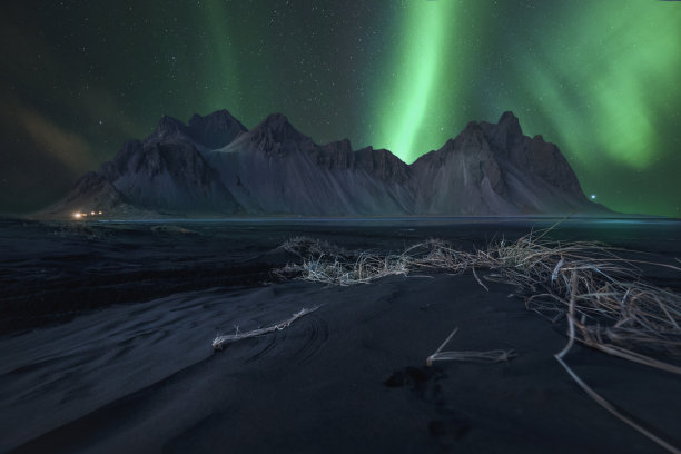 冰岛东部的北极光图片下载