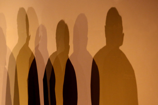 2月18日，印第安纳高中举办了一年一度的爵士乐和表演合唱团相遇。图片下载