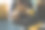 商业女性开始了小企业企业家中小企业的成功。自由职业女性在家工作与在线包裹递送。中小企业和包装配送理念图片下载