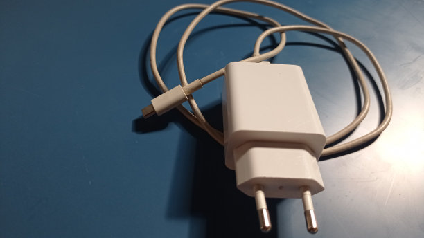 移动电话及充电器图片下载