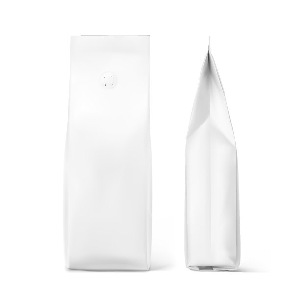 现实的咖啡袋模型集。正面和侧面的视图。图片下载