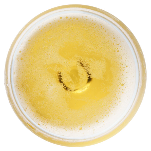 淡啤酒里的啤酒气泡图片下载