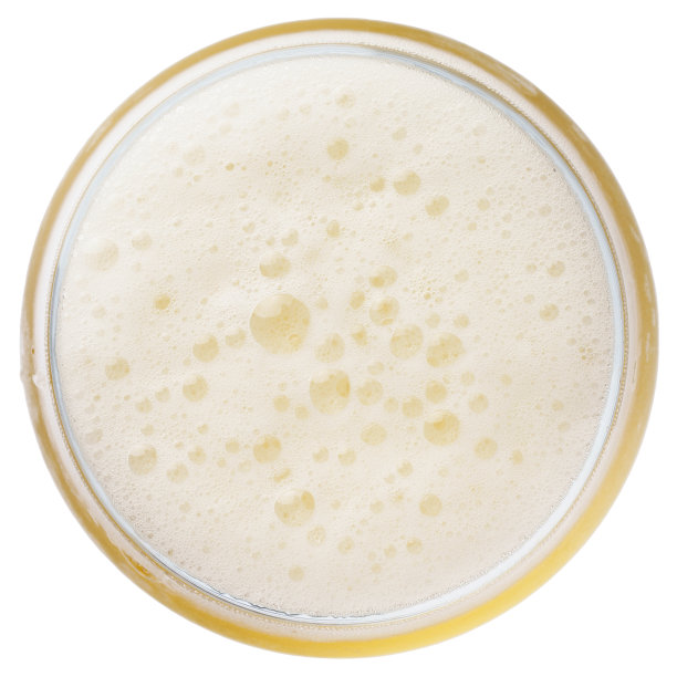 淡啤酒里的啤酒气泡图片下载