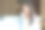 微笑放松休闲的亚洲女性成年女性幸福快乐的选择精致的巧克力蛋糕和糖果在咖啡馆橱柜展示咖啡馆背景，休息一下工作后的周末时刻图片下载