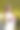 一个女孩手里拿着一束美丽的鲜花图片下载