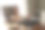 亚洲古铜色皮肤女性的肖像在扶手椅上打盹，拿着一个枕头，在现代的房子内部装饰。家和生活的概念。图片下载