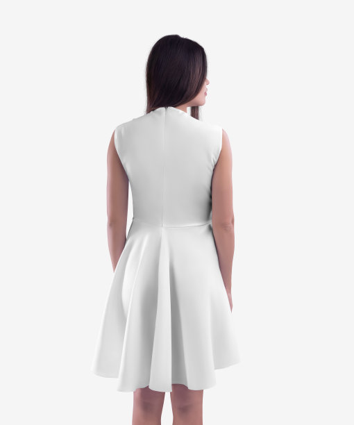 穿着白色无袖连衣裙的女人图片下载