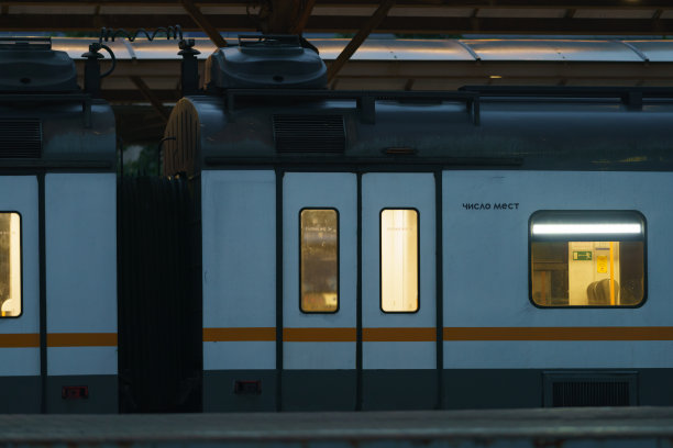 俄罗斯长途火车的运输图片下载