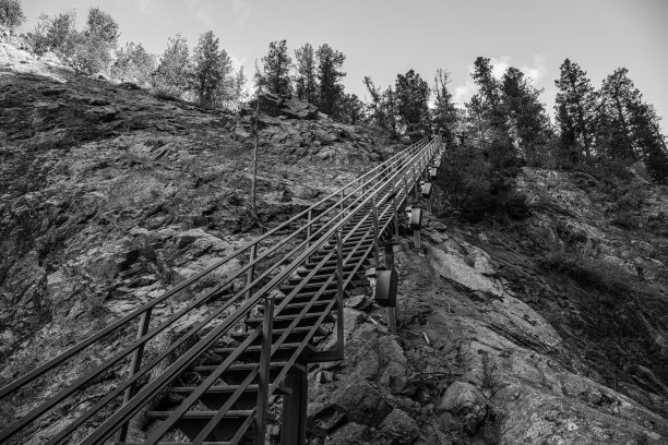 通往天空的阶梯图片下载