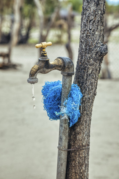 户外黄铜水龙头图片下载