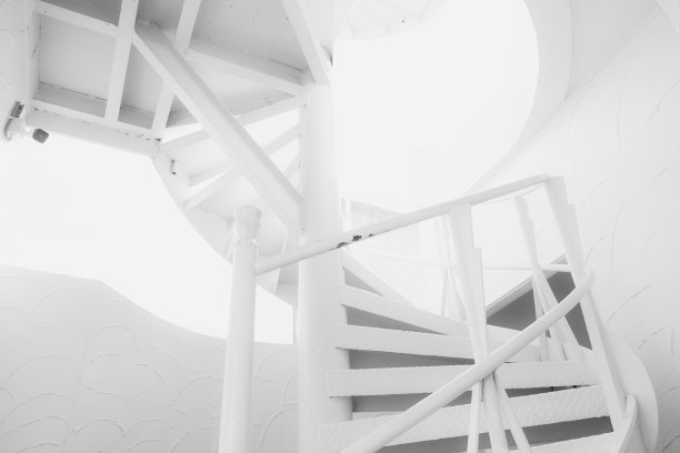 建筑细节螺旋钢楼梯格局水平。图片下载