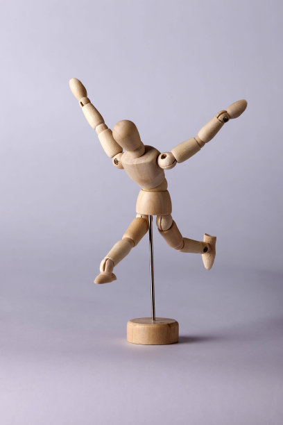 用于绘图的木制人体模型图片下载