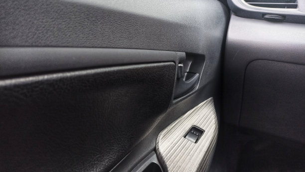 丰田avanza灰色仪表盘图片下载