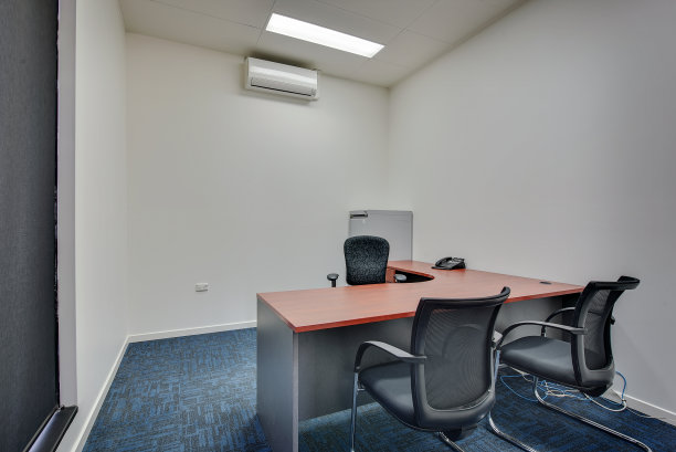 空置的办公室内图片下载
