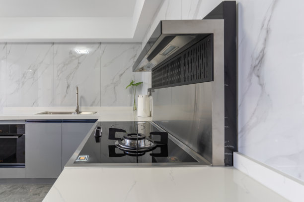 现代家庭的简单厨房图片下载