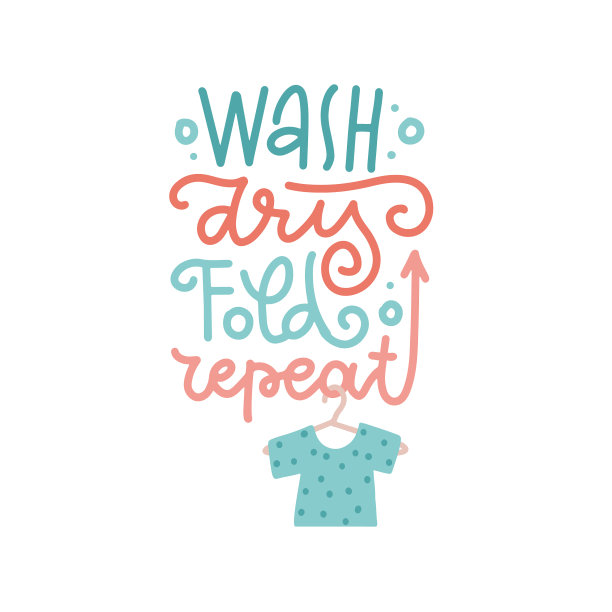 用手工绘制的t恤上的字母印花图片下载