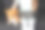 在笔记本电脑上与可爱的威尔士柯基彭布罗克一起在线工作。特写笔记本电脑和柯基狗。图片下载