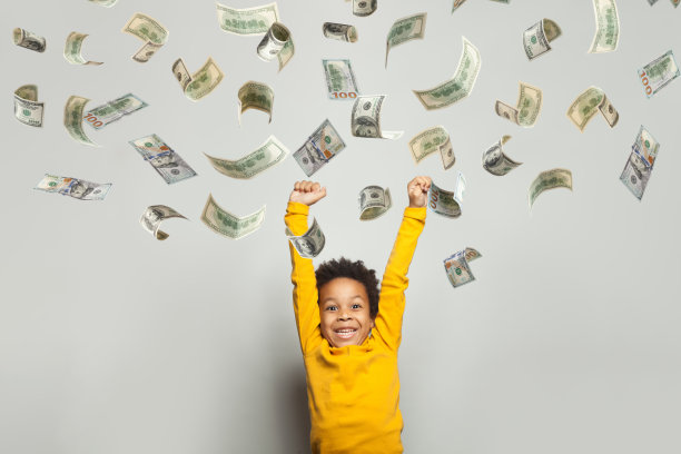 美元雨下的可爱小孩图片下载